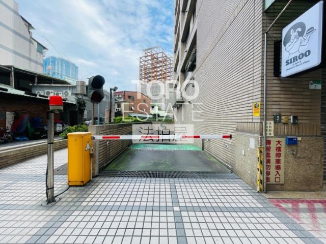 台北大同區法拍大樓-5