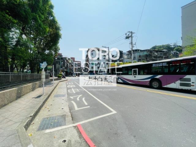 五股法拍大樓-7