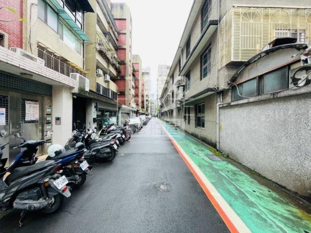 台北松山公寓法拍-7