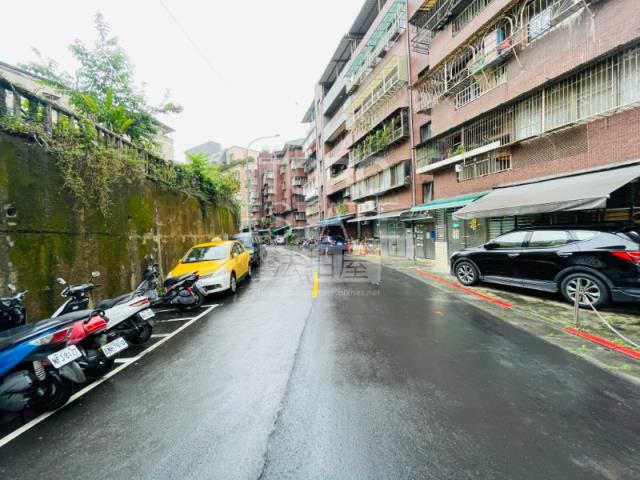 台北文山區公寓法拍-6