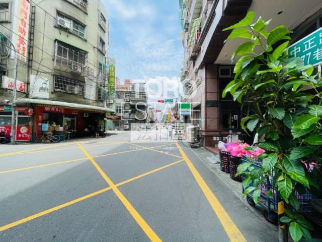 新北新莊大樓法拍-7