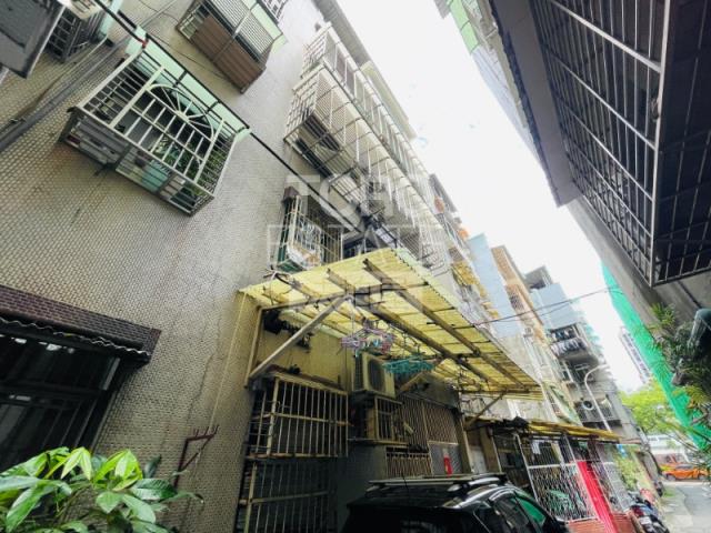台北士林拍賣公寓-3