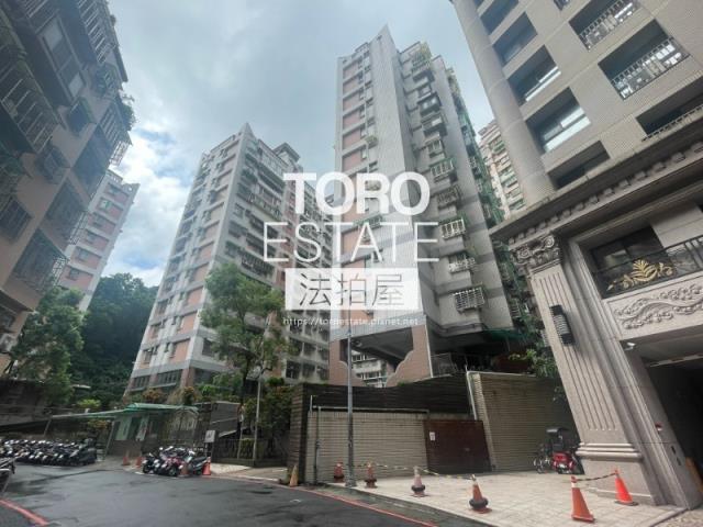 新北中和大樓法拍-3