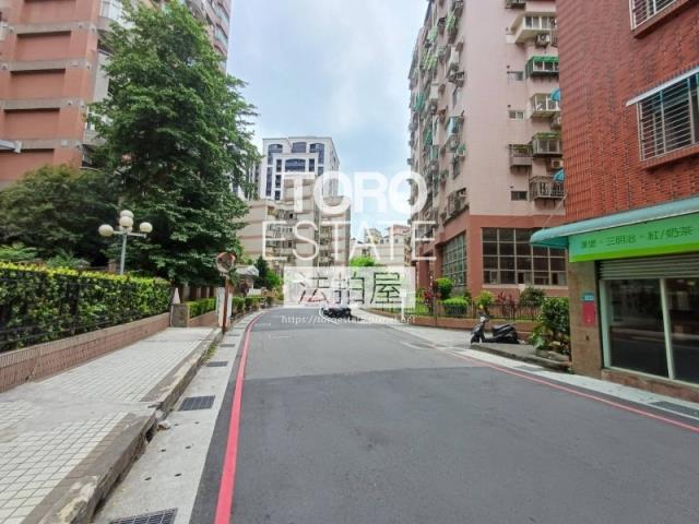 新北淡水法拍華廈-6