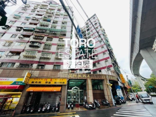 新北新莊法拍華廈-1