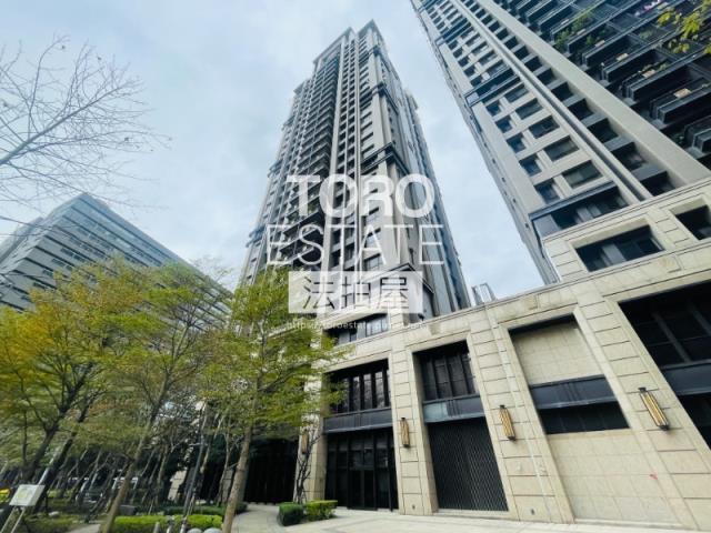 新莊拍賣大樓-4